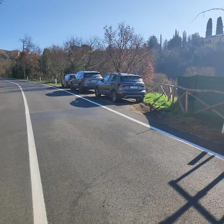 Lägenhet Casina Del Giuggiolo Siena